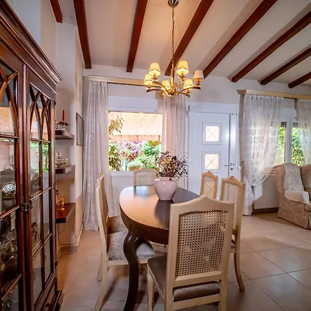 Vasiliki's - Alykes *