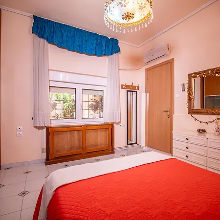 Vasiliki's - Alykes * Wolos